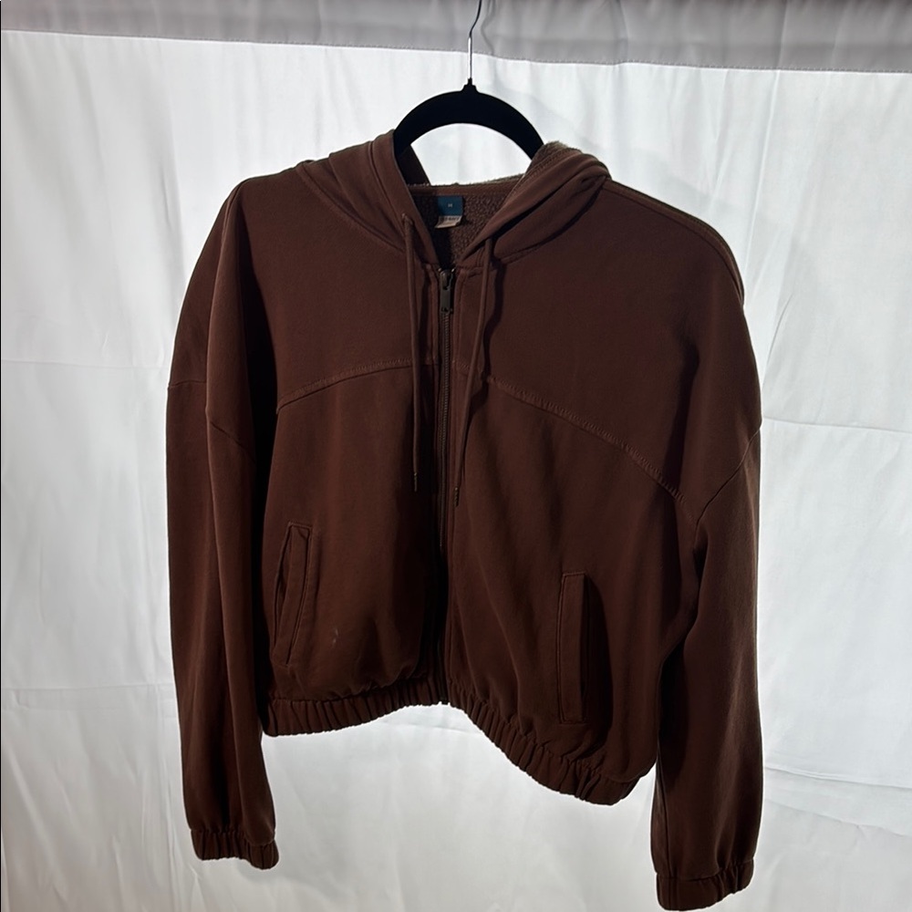 Brown cropped and cinched hoodie